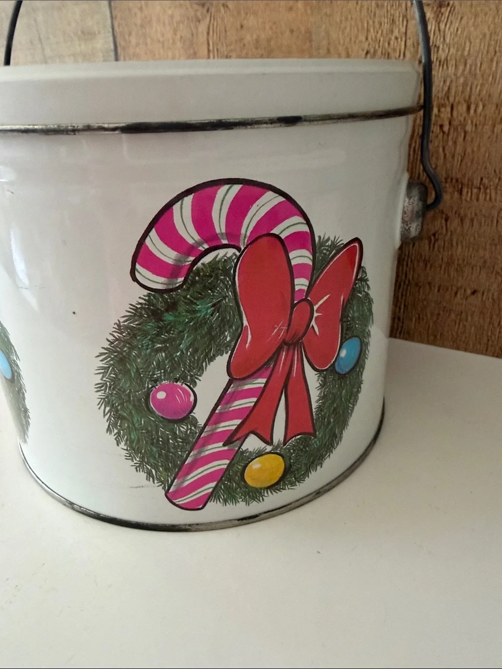 VTG Deco Tin White Holiday Candy Cane Wreath Tin with Handle